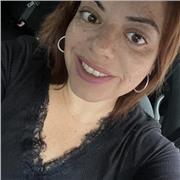 Profesora especializada en comunicación, escritura y oratoria. Amplia experiencia profesional.